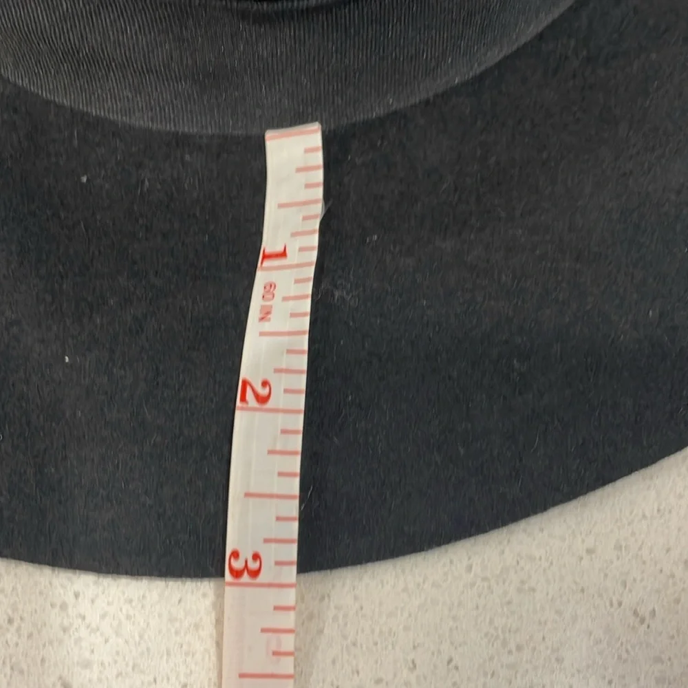 Roots  Black 100% Wool Hat - Picture 13 of 14